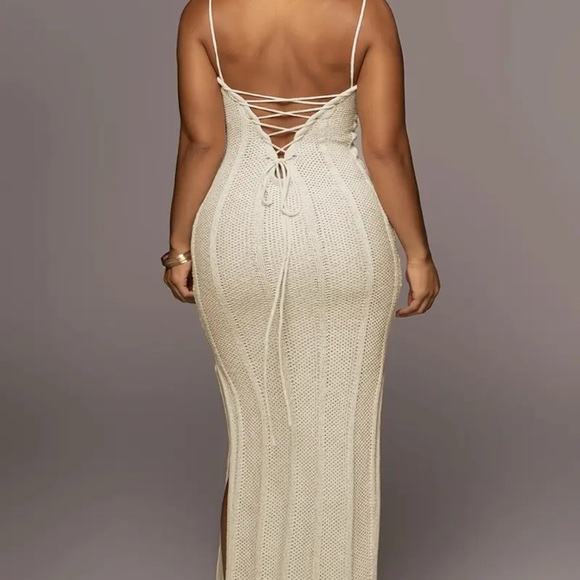 Spaghetti strap cut out back stunning - Picture 4 of 6